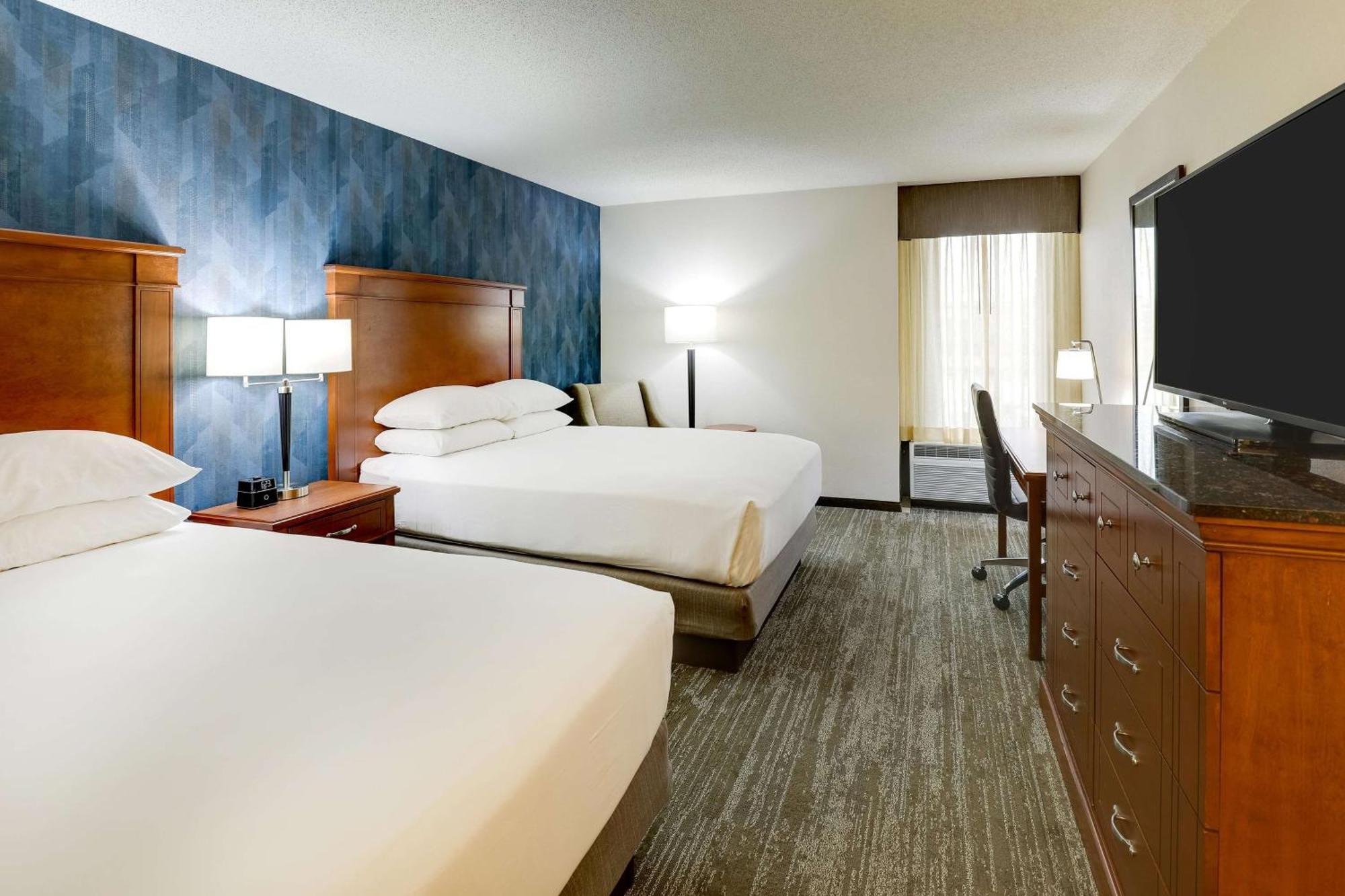 סנט פיטרס Drury Inn & Suites St. Louis St. Peters מראה חיצוני תמונה
