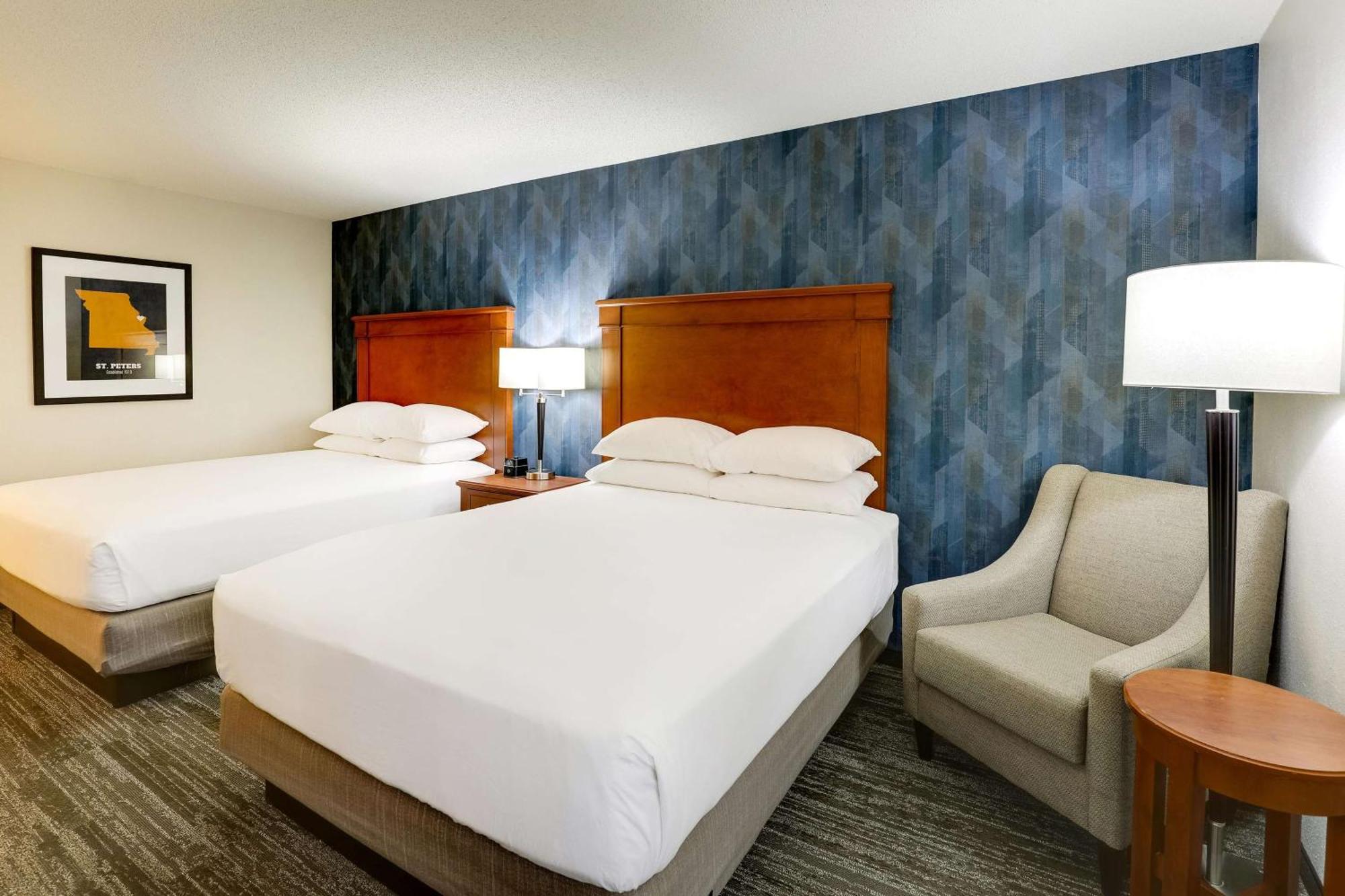 סנט פיטרס Drury Inn & Suites St. Louis St. Peters מראה חיצוני תמונה