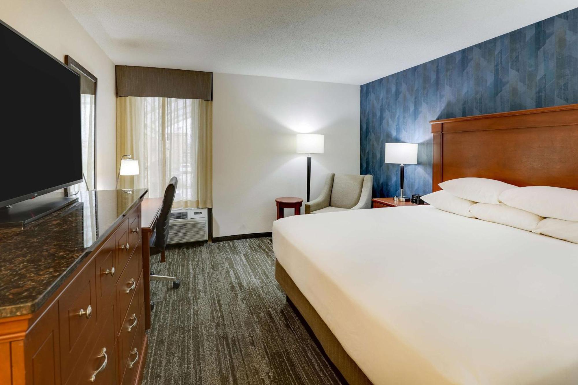 סנט פיטרס Drury Inn & Suites St. Louis St. Peters מראה חיצוני תמונה