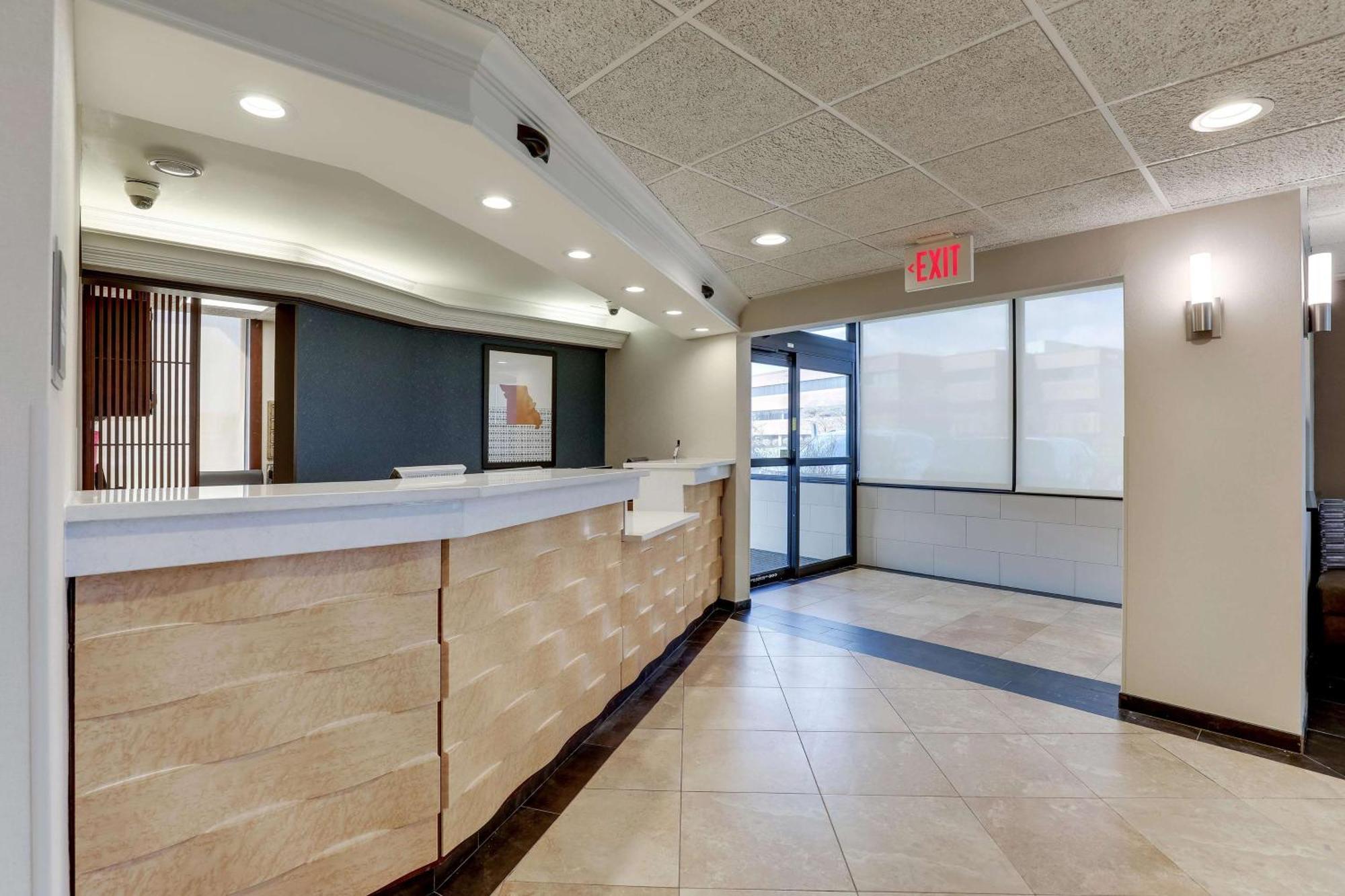 סנט פיטרס Drury Inn & Suites St. Louis St. Peters מראה חיצוני תמונה